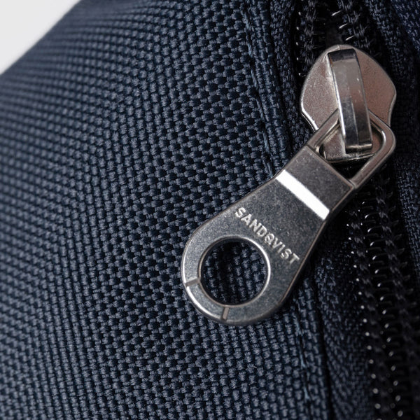 SANDQVIST GROUND CROSSBODY BAG / サンクヴィスト グラウンド クロスボディバッグ