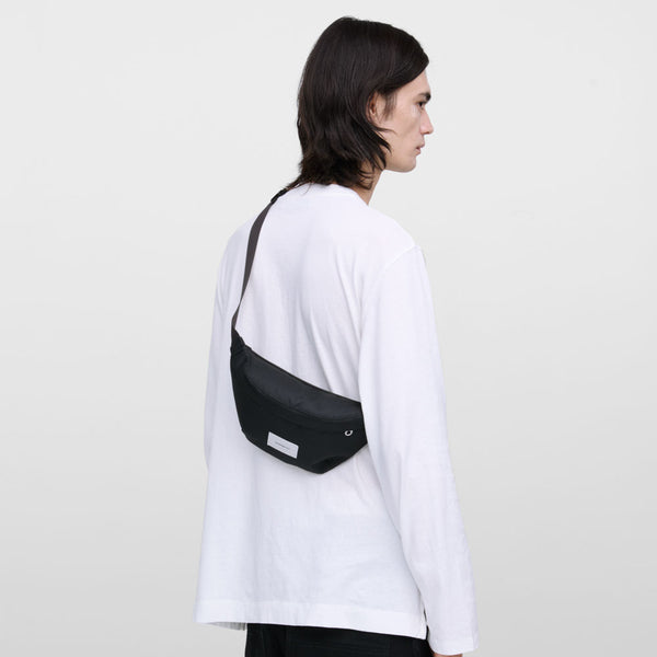 SANDQVIST GROUND CROSSBODY BAG / サンクヴィスト グラウンド クロスボディバッグ