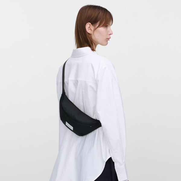 SANDQVIST GROUND CROSSBODY BAG / サンクヴィスト グラウンド クロスボディバッグ