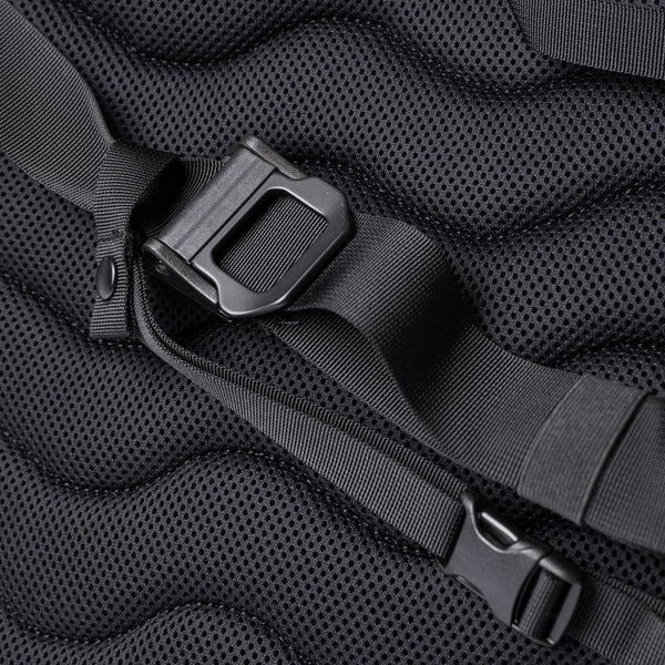 SANDQVIST STREAM MESSENGER BAG / サンクヴィスト ストリーム メッセンジャー バッグ