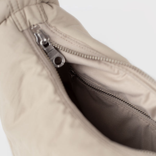SANDQVIST CURVE HALFMOON BAG MINI / サンクヴィスト カーブ ハーフムーンバッグ ミニ