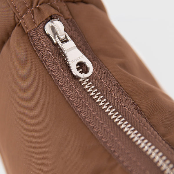 SANDQVIST CURVE HALFMOON BAG MINI Dark Taupe