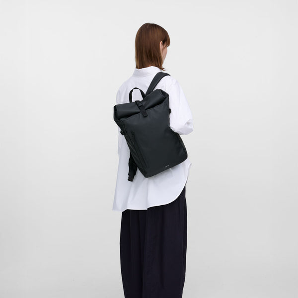 SANDQVIST STREAM SLIM ROLLTOP BACKPACK 14" / サンクヴィスト  ストリーム スリム ロールトップ 14インチ