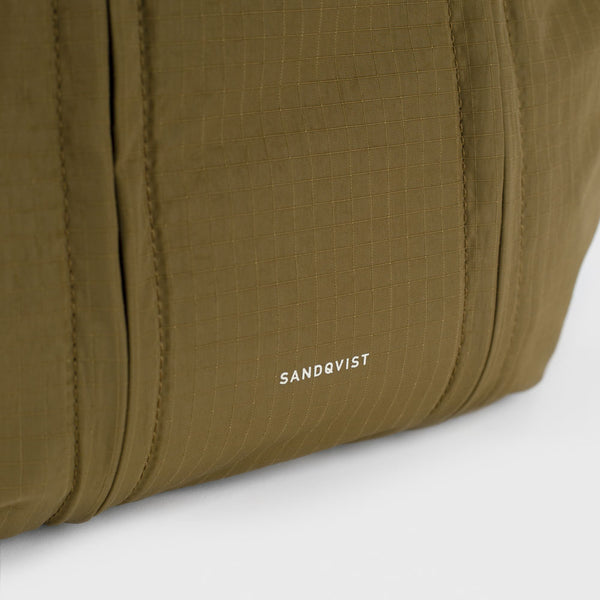 SANDQVIST GRID EXPANDABLE CROSSBODY BAG / サンクヴィスト グリッド エクスパンダブル クロスボディバッグ