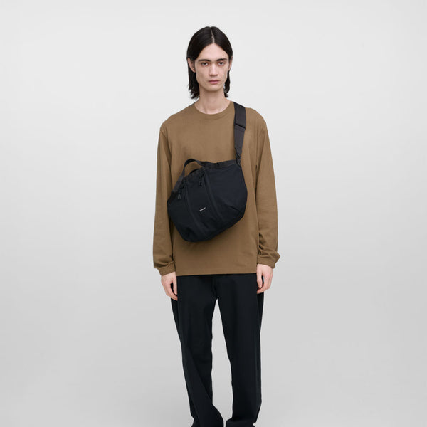 SANDQVIST GRID EXPANDABLE CROSSBODY BAG / サンクヴィスト グリッド エクスパンダブル クロスボディバッグ