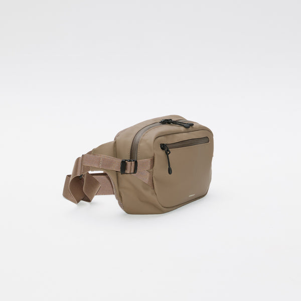 SANDQVIST STREAM SLING BAG / サンクヴィスト ストリーム スリングバッグ