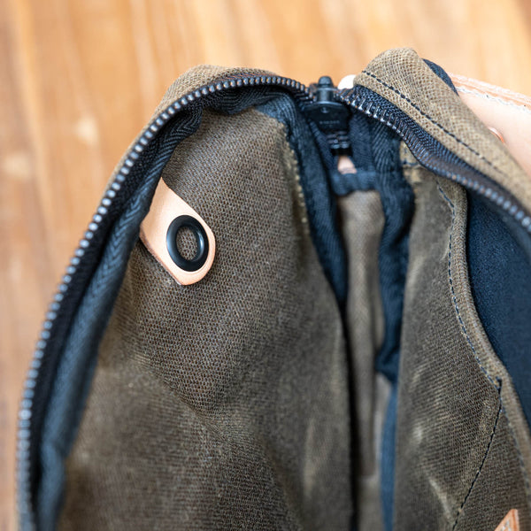 CRUD TOFTE CROSS-BODY NATURAL / クルード トフテ クロスボディ ナチュラル