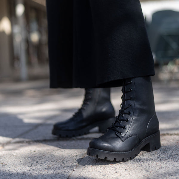 POMAR VARJO Women's GORE-TEX®︎ / ポマール ヴァルヨ ウィメンズ アンクル ブーツ