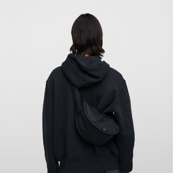 SANDQVIST CURVE HALFMOON BAG MINI / サンクヴィスト カーブ ハーフムーンバッグ ミニ